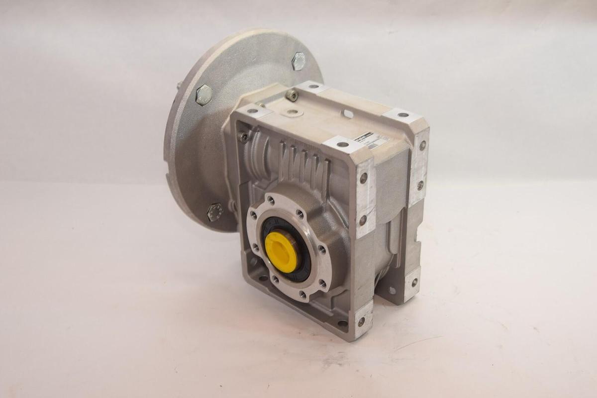 (NEW) BONFIGLIOLI W 63 U 19 P90 B5 V6 W63U19P90B5V6 Worm Gear Reducer