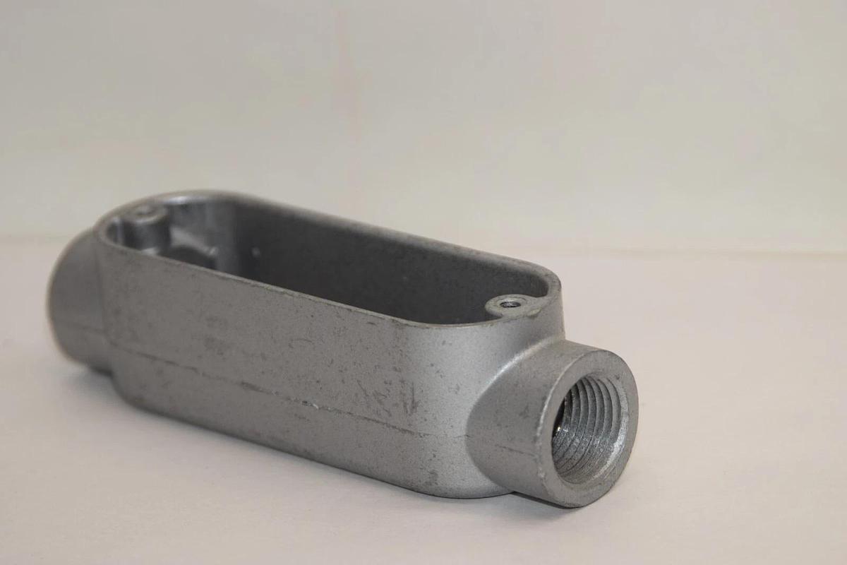 (NEW) CROUSE HINDS 1/2 C19 Condulet Conduit Outlet Body