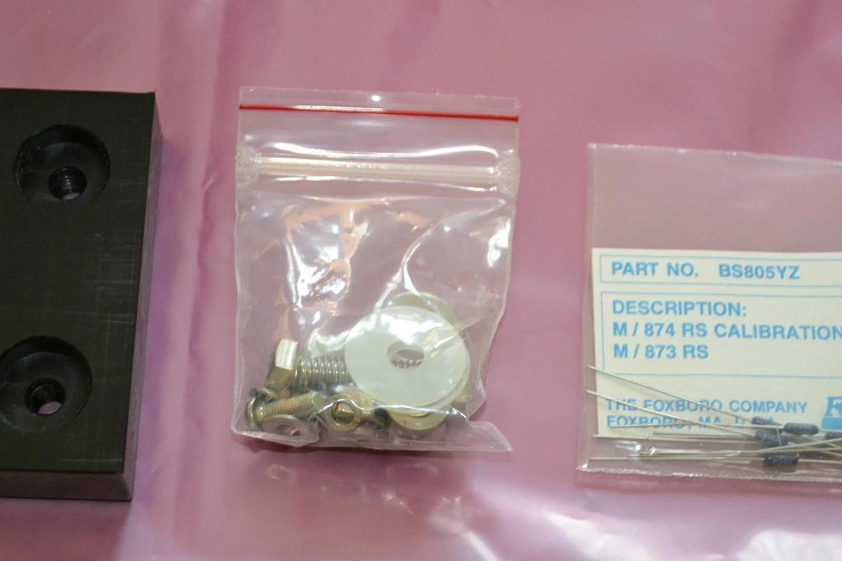 FOXBORO 873RS-AIXFGZ 873RS AIXFGZ 873RSAIXFGZ RESISTIVITY ANALYZER NEW