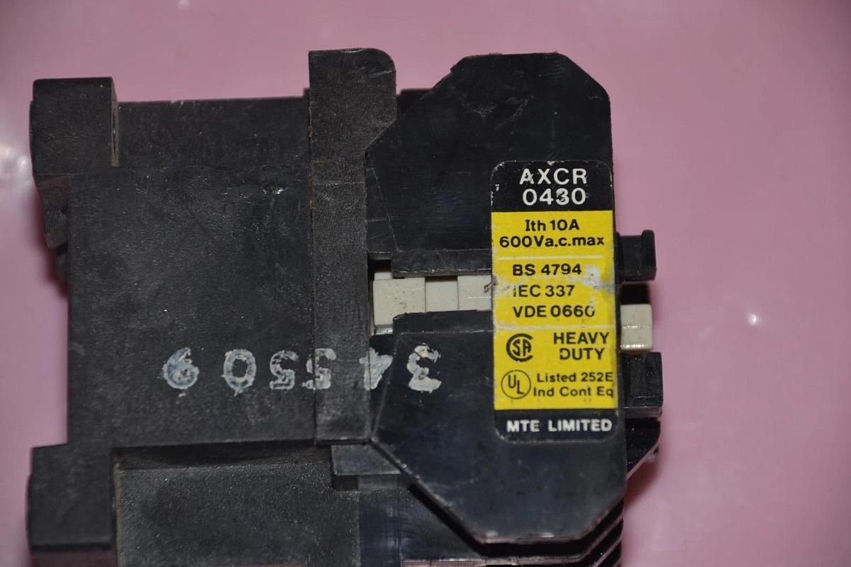 Used MTE CONTACTOR AXCR-0430 AXCR 0430 AXCR0430 600 VA C MAX 110 A 110A