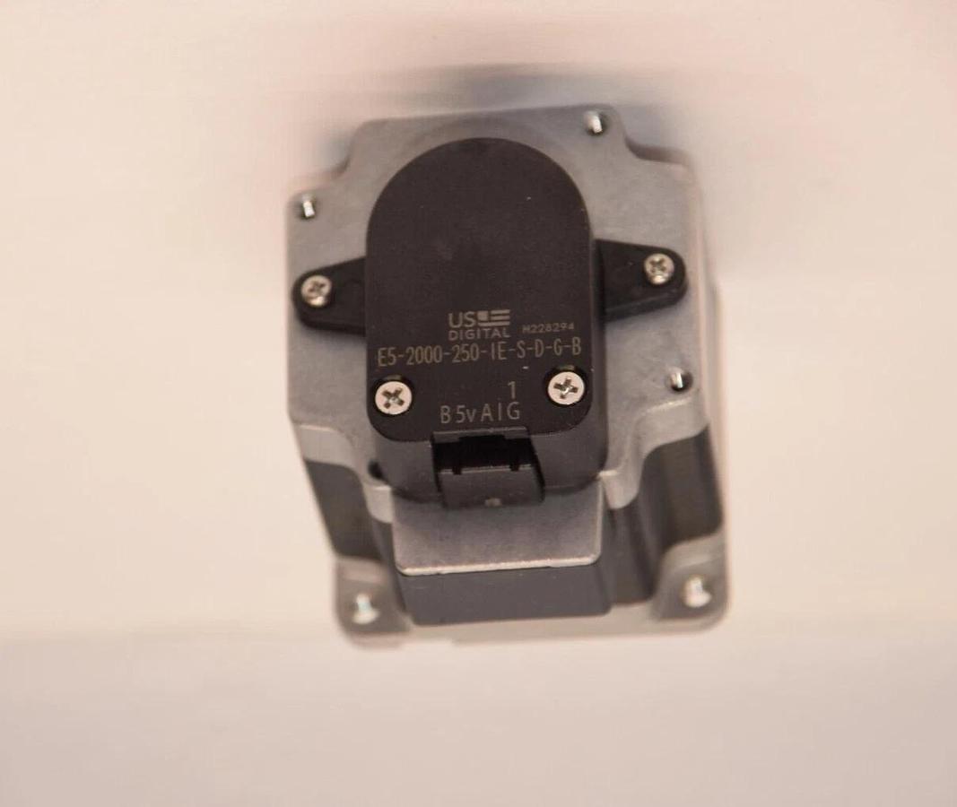 Used VEXTA Oriental 2 phase Stepping Motor P0212-9212PE 2.8V w/ E5-2000-250-IE-S-D-GB