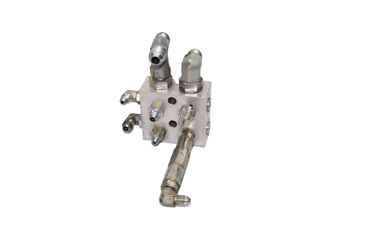 Used Sun Hydraulics M10335-1 41/11 Manifold Valve Block