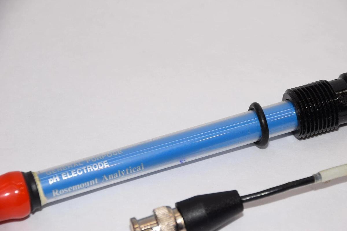 Used ROSEMOUNT ANALYTICAL Uniloc Division General Purpose pH Electrode D92
