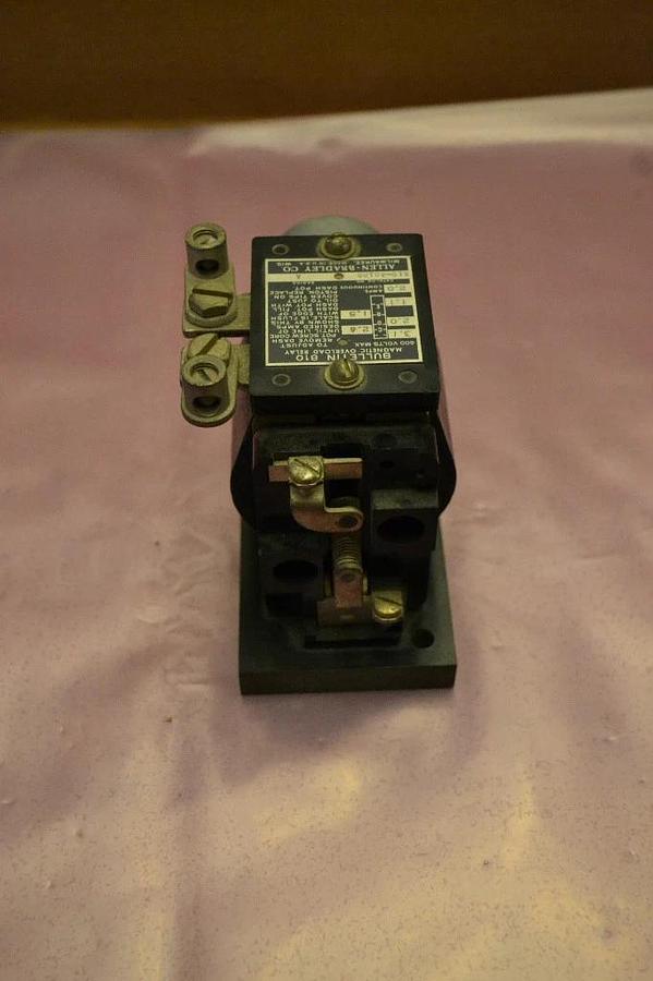 Used Allen Bradley Overload Relay 810-A01BB 810 A01BB 810A01BB 600V 600 V