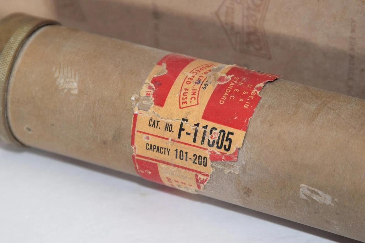 (NEW) PIERCE F-11005 101-200 200Amp 600V Fuse