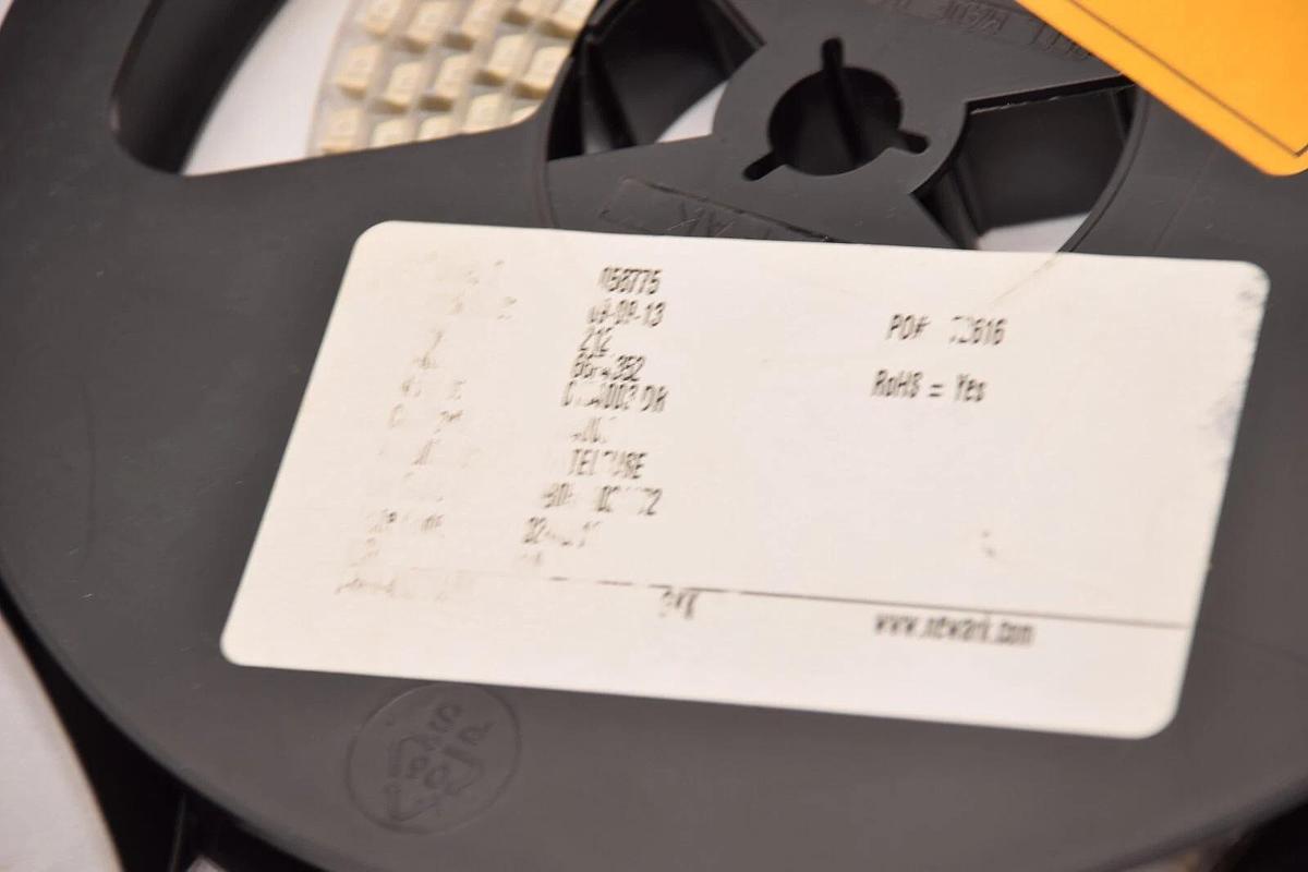 (NEW - Lot of 212) LITTEL FUSE 0154003DR , 0154003.DR , 154003 3A Amp Fuse