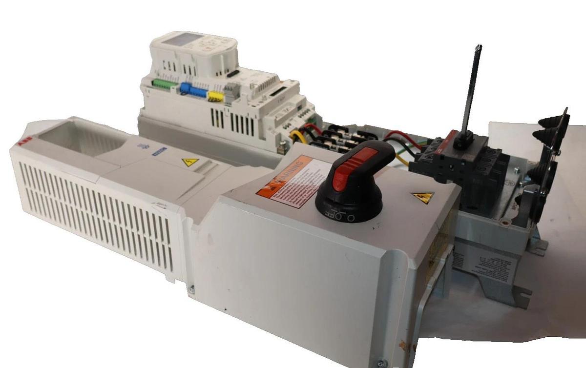 Used ABB VFD DRIVE ACH580-01-02A1-4+0J400+P922 400/480v 3ph ACH580-PDR-02A1-4