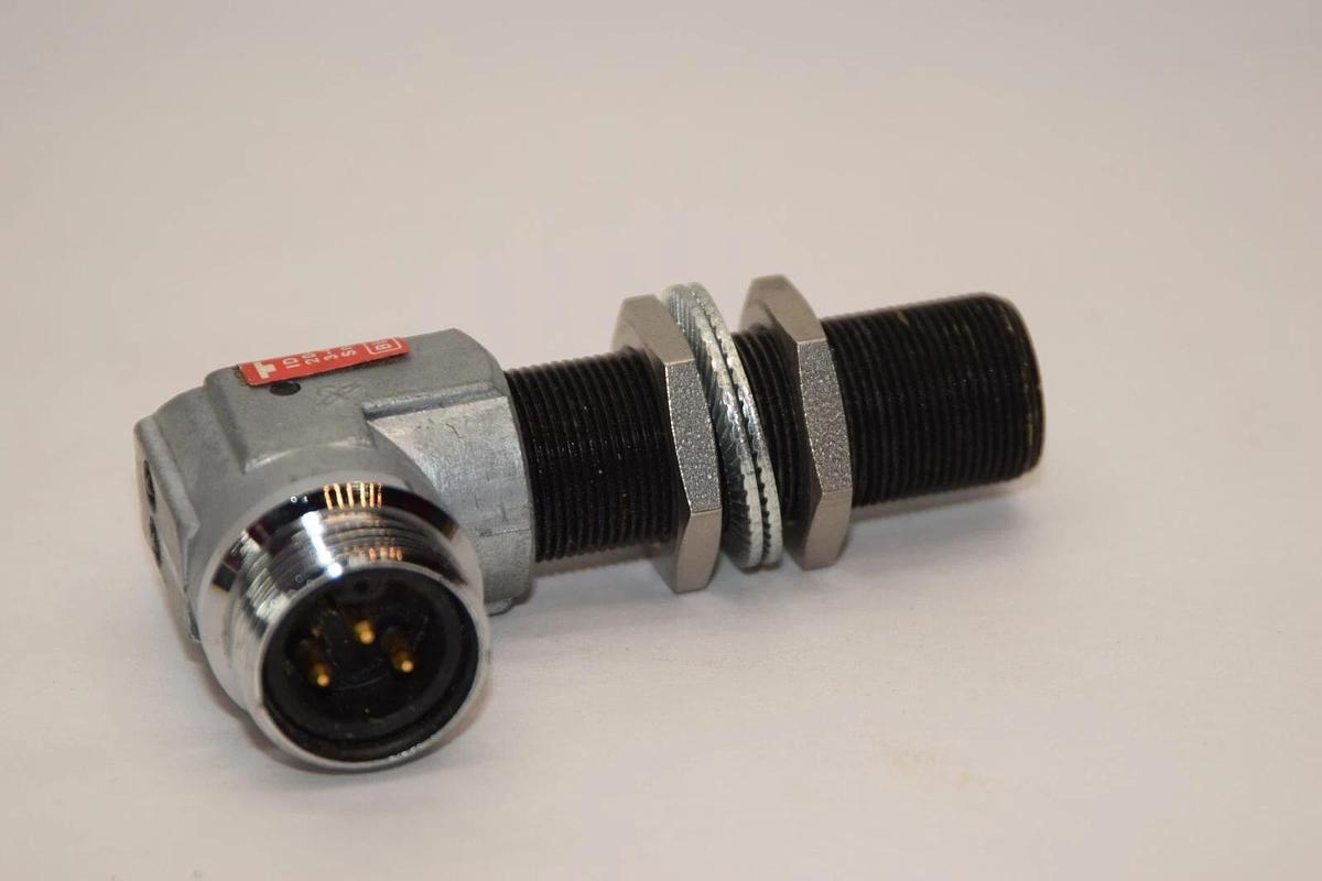 (NEW) TURCK BI 5-GT18-ADZ30X2-B1431/S34 20-250Vac/dc 400mA Proximity Sensor