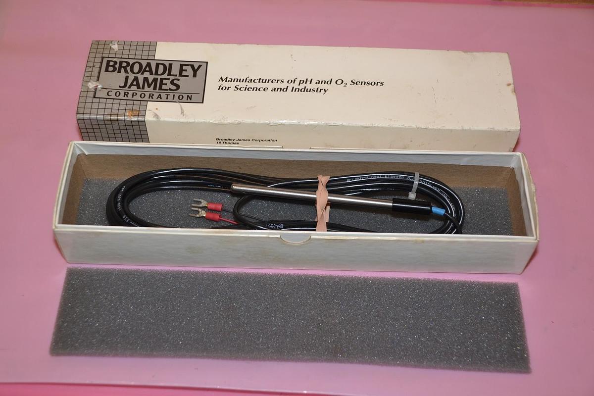 BELDEN SENSOR 520-P44A-G20SL W1005277 R7311H17 W870H17 NEW