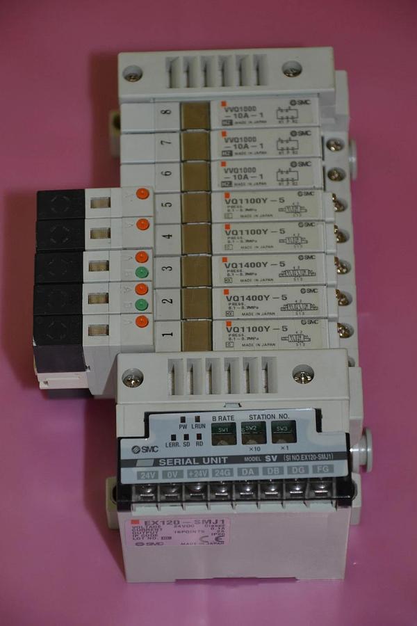 Used SMC MANIFOLD EX120-SMJ1 SOLENOID VALVE VQ1401RY-5 VQ1101RY-5 VVQ1000-10A-1