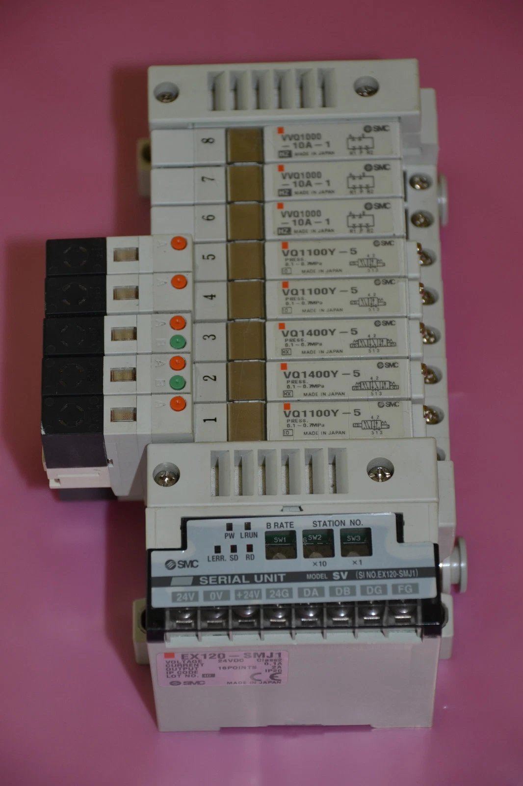 Used SMC MANIFOLD EX120-SMJ1 SOLENOID VALVE VQ1400Y-5 VQ1100Y-5 VVQ1000-10A-1