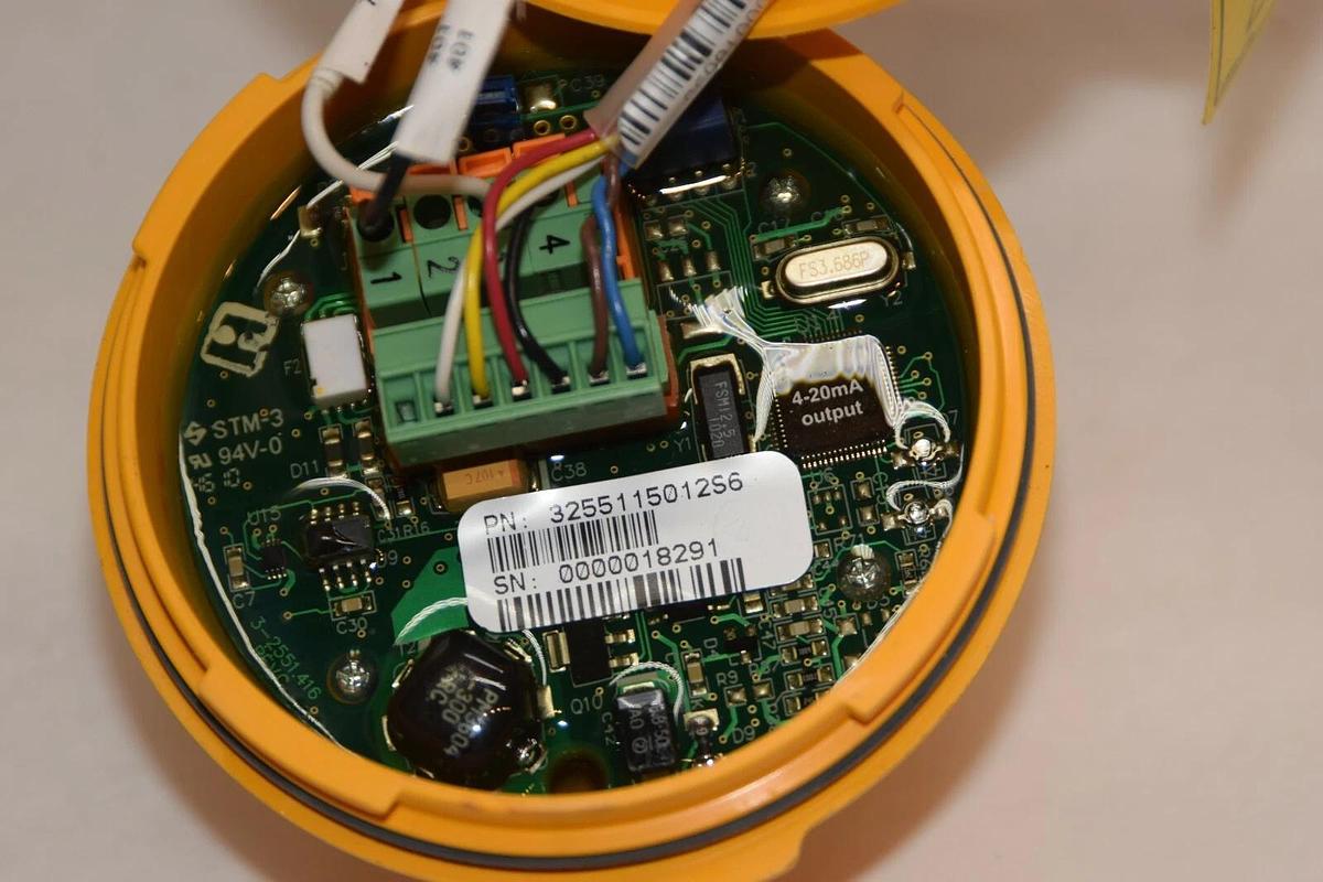 Used GF SIGNET 32551P012-S6 Magmeter Flow Sensor MCPV8T005F 1-1/4"- 1/2" Tee Fitting