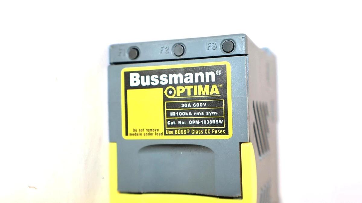 Used BUSSMANN OPTIMA OPM-1038RSW Fuse Holder & Disconnect Switch BDNF 32 Switch
