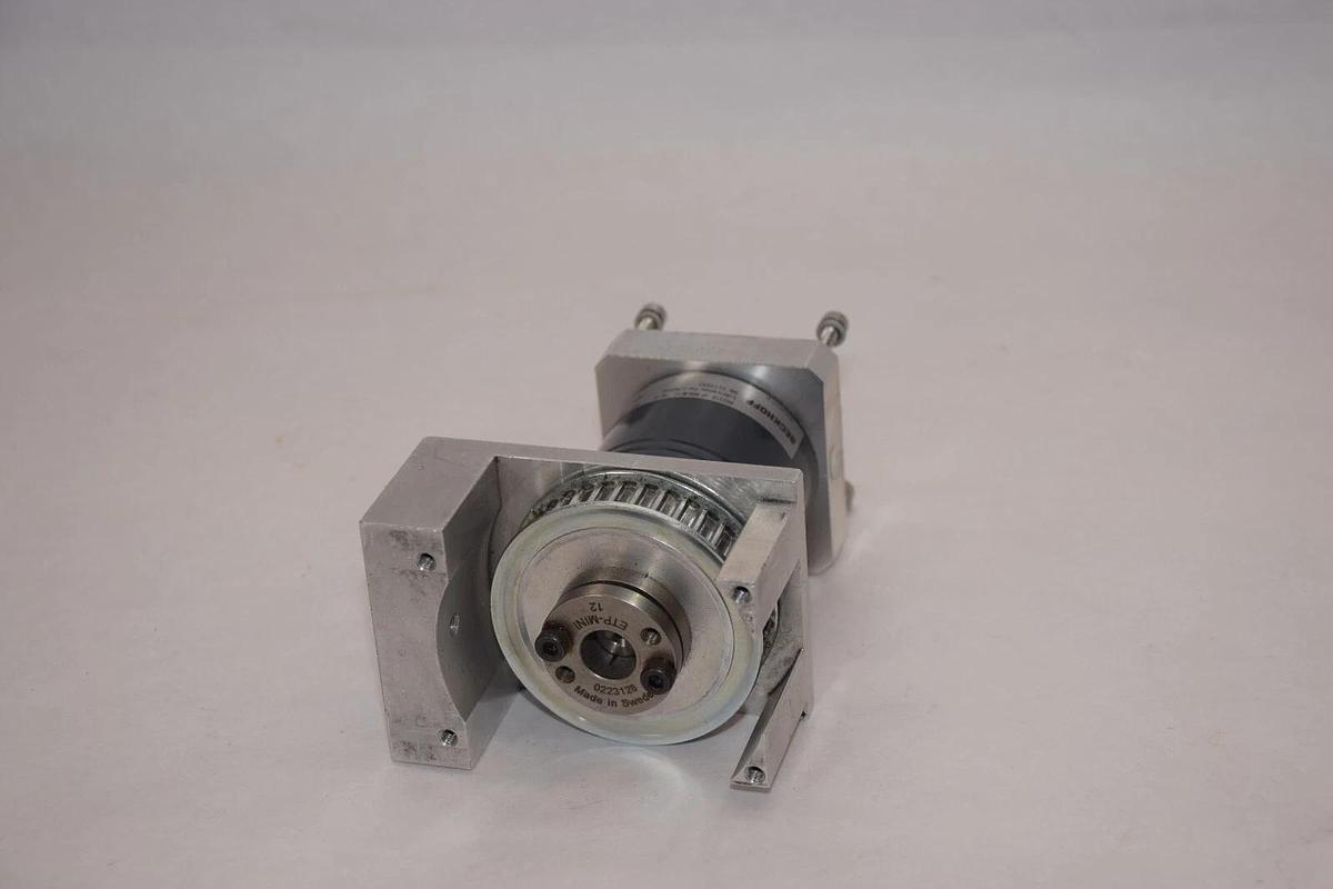 Used BECKHOFF AG2210 LP 050S-MF1-5-1B1-3S , S-10000807-F , AM3022-0C00-0000 Gearhead