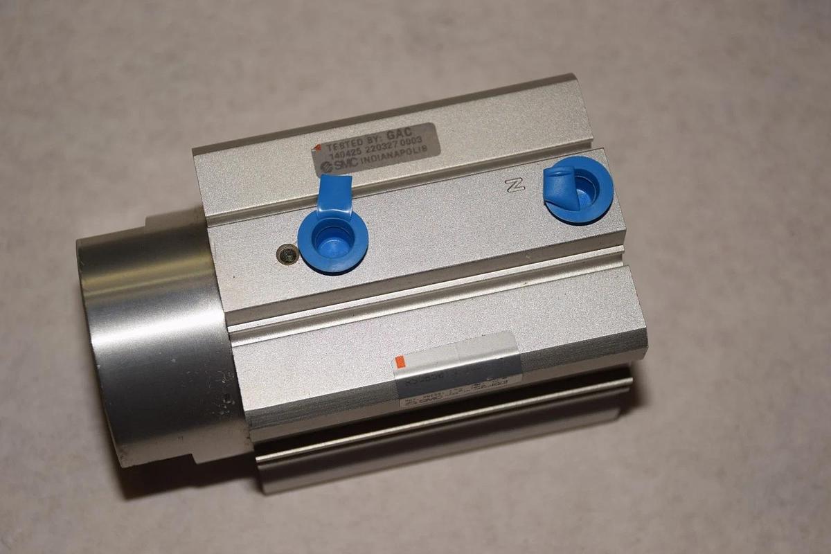 SMC 140425 220327 0003 50mm x 30mm PNEUMATIC CYLINDER, STOP  (NEW)