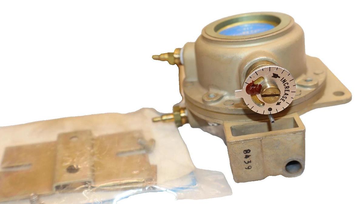 Johnson Contorls Air Flow Controller R-317-1 , 26-17337-71535 (New)