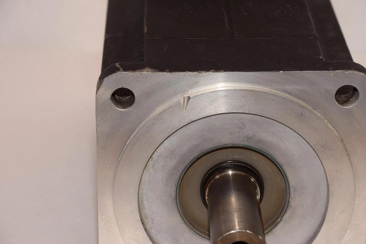 Used Baldor Brushless Servo Motor BSM100C-425M12A 963182 MS4P124W111 X0602 20nm 10.6