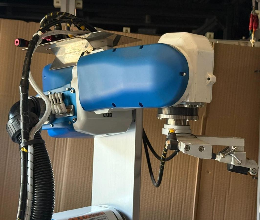 Used Toshiba Machine Co. System Six-Axis 6-Axis Robot TVL500 TVL 500 28kg