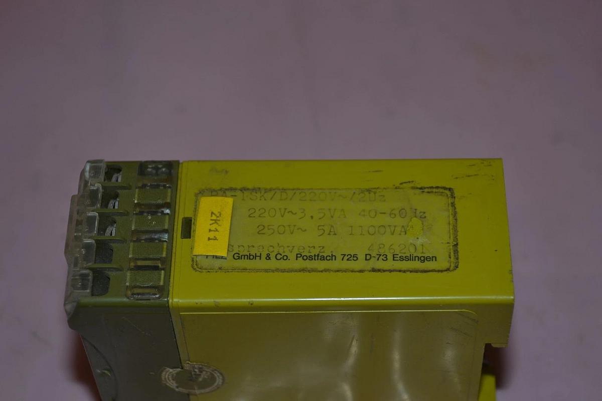 Used PILZ PA-1SK/D/220V/2UZ 250V 5A 40-60Hz Safety Relay Counter