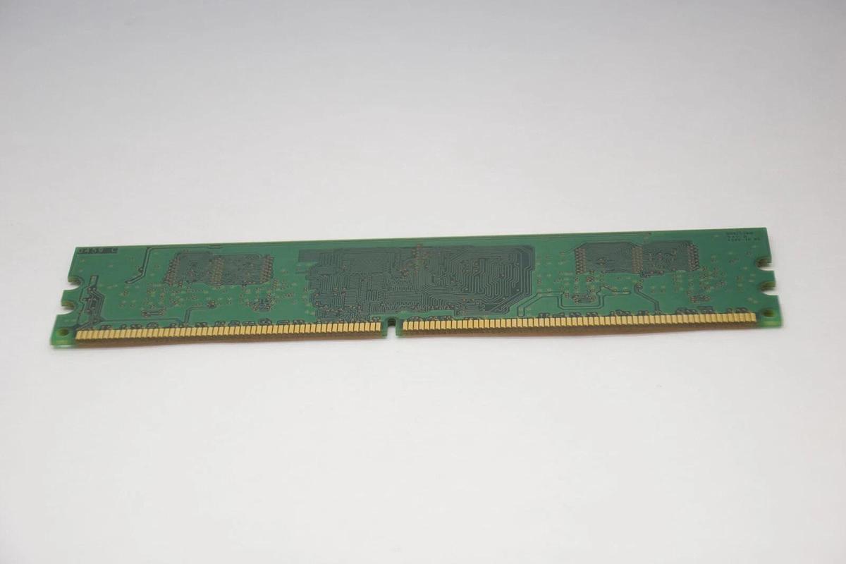 (NEW) MICRON MT4HTF6464AY-667G1 , PC2-5300U-555-13-ZZ 512MB RAM Memory
