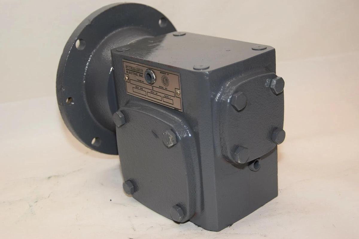 (NEW) STERLING ELEC. 2175BQ010562 10:1 7/8" Shaft Gear Box / Speed Reducer