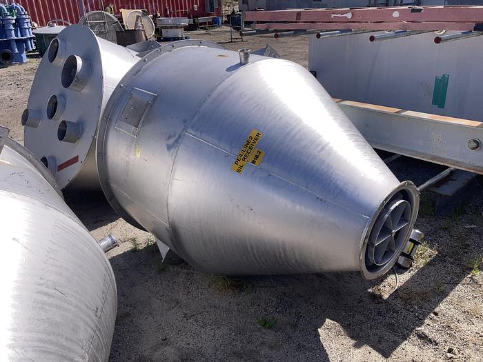 Used Used approximately 275 gallon stainless steel vertical tank