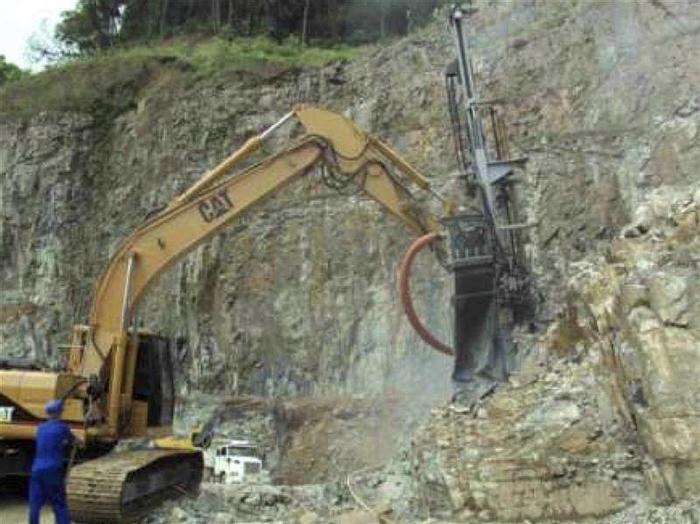 2015 Excavatriz MW-3500 Drilling Attachment