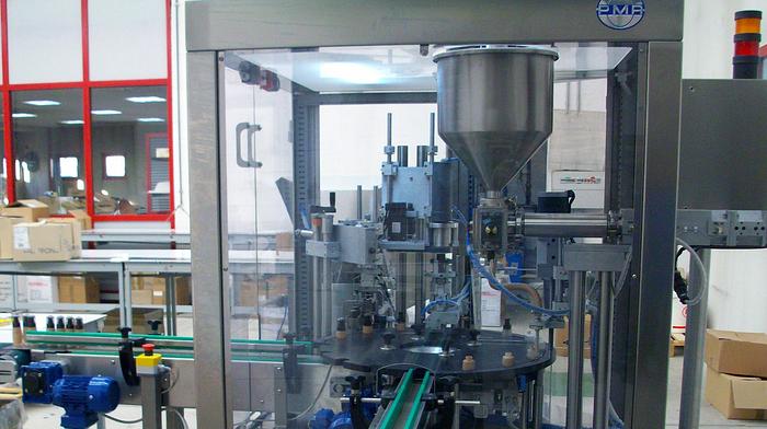 Monoblocco per riempimento e tappatura per fondotinta - MFC1U