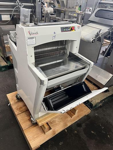 Used Slicer, Bread, JAC Venice, 36 Blades, 1/2" Slice #S744803