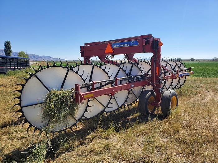 Used 2012 New Holland H5980 Wheel Rake
