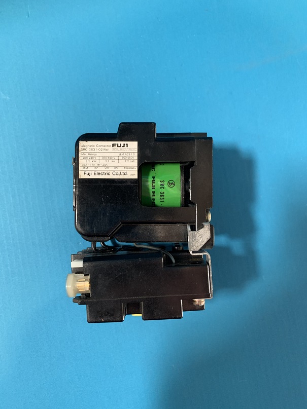 Used Fuji magnetic Contactor SRC3631-02