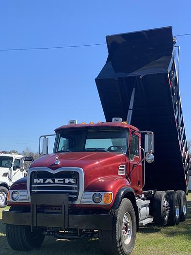 Used 2006 MACK CV 713