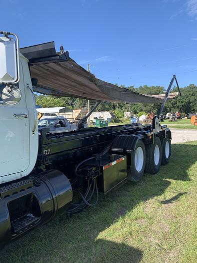 Used 2003 MACK CV 713