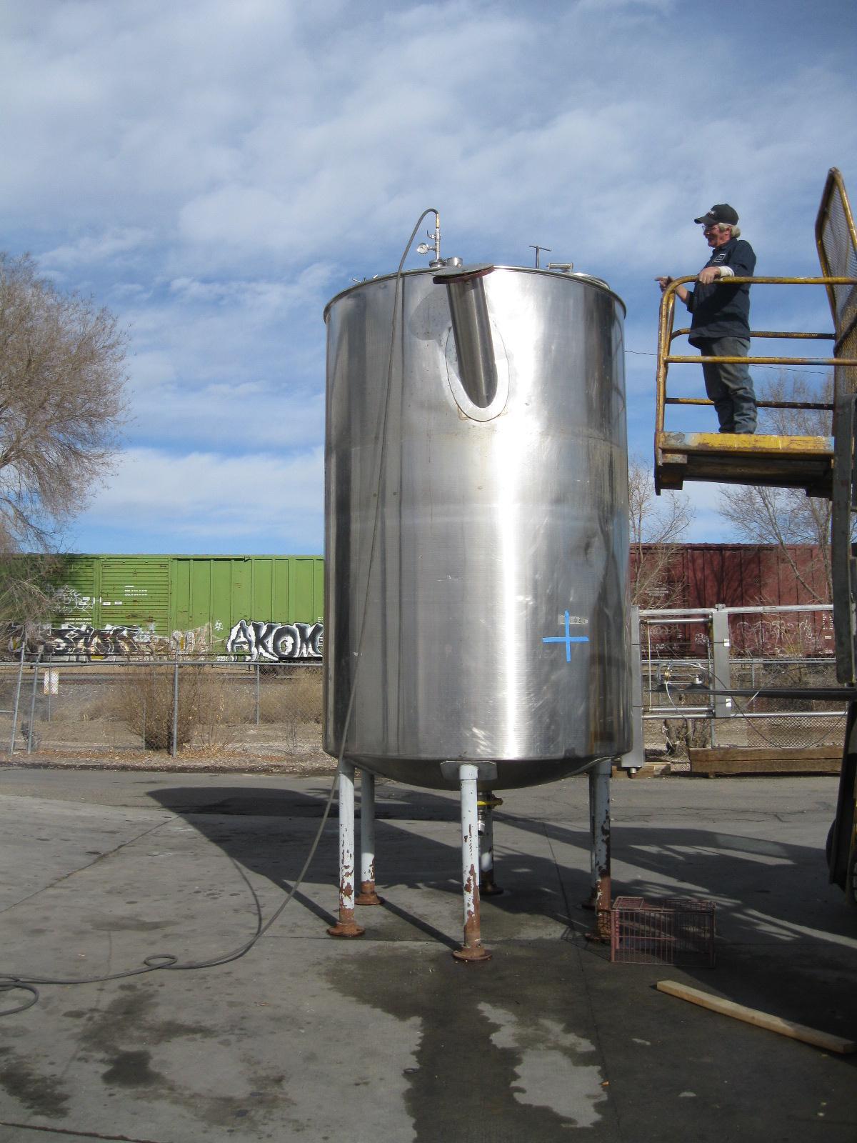 Usado 1500 GALLON SINGLE SHELL TANK