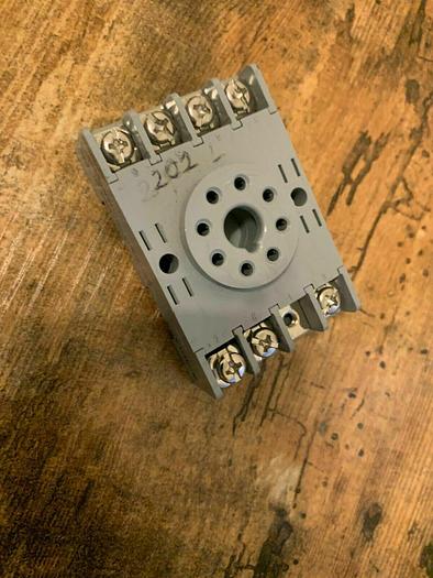 Used Dayton Electric 5X852E Relay Socket