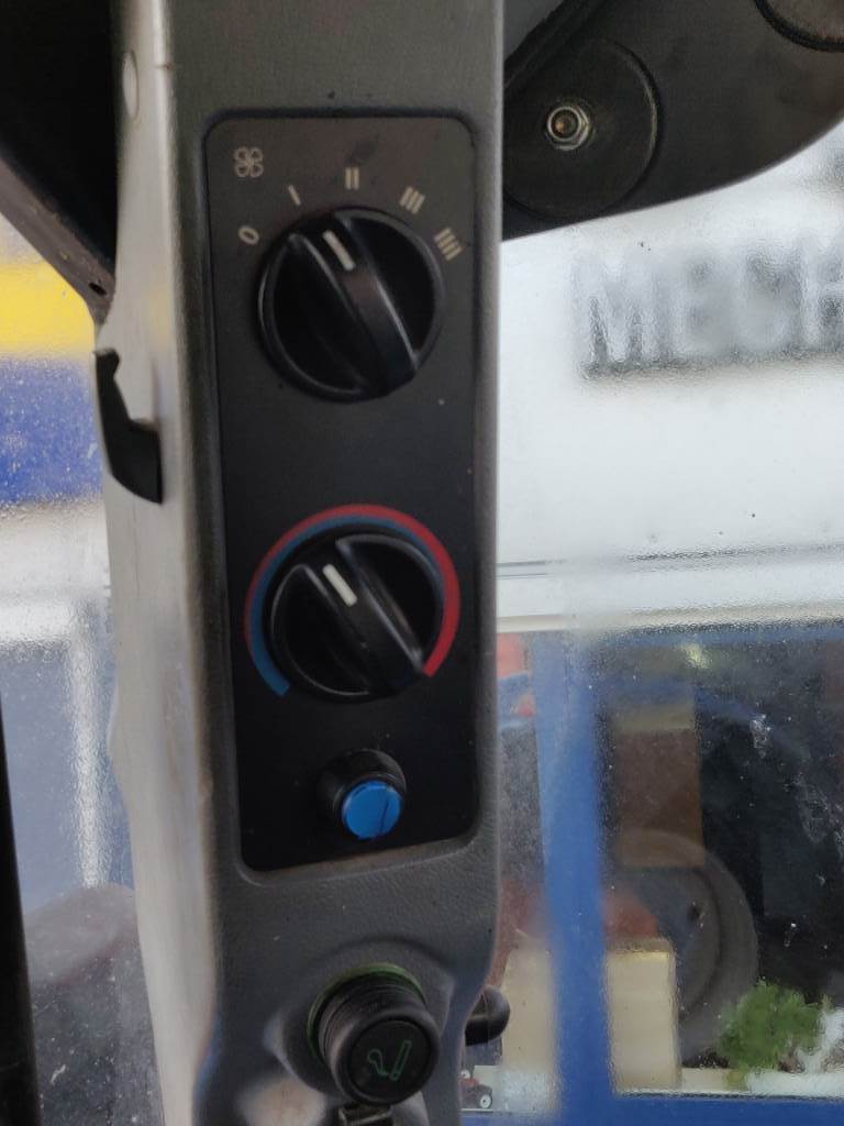 Gebruikt 2004 New Holland TS 135 A / TSA 135