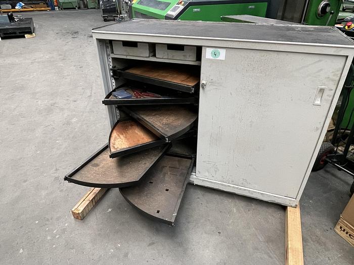 Gebruikt Gereedschap kasten 2 stuks