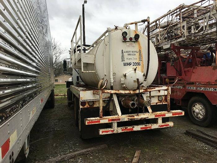 Used 2004 INTERNATIONAL 7600