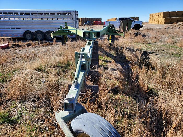 Used John Deere 965 Switch Plow - 8 Bottom