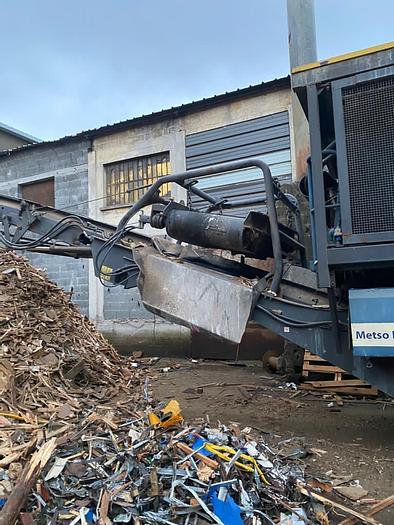 Gebraucht Metso Lindemann CR 220