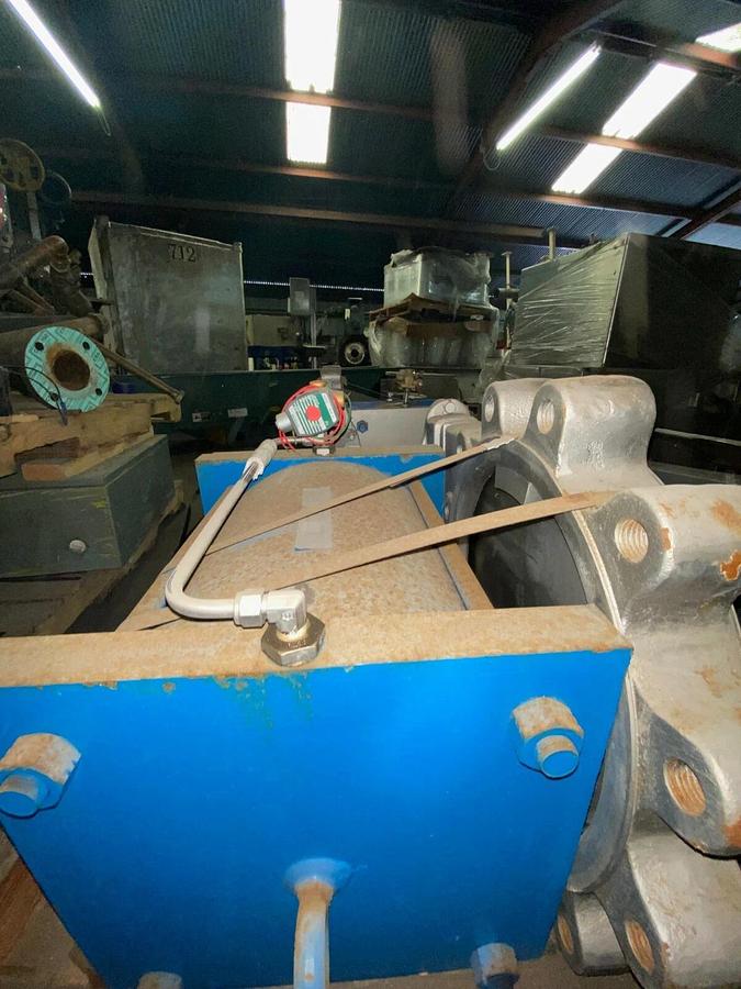 Used Knife Gate Valve with Pneumatic Actuator Lot