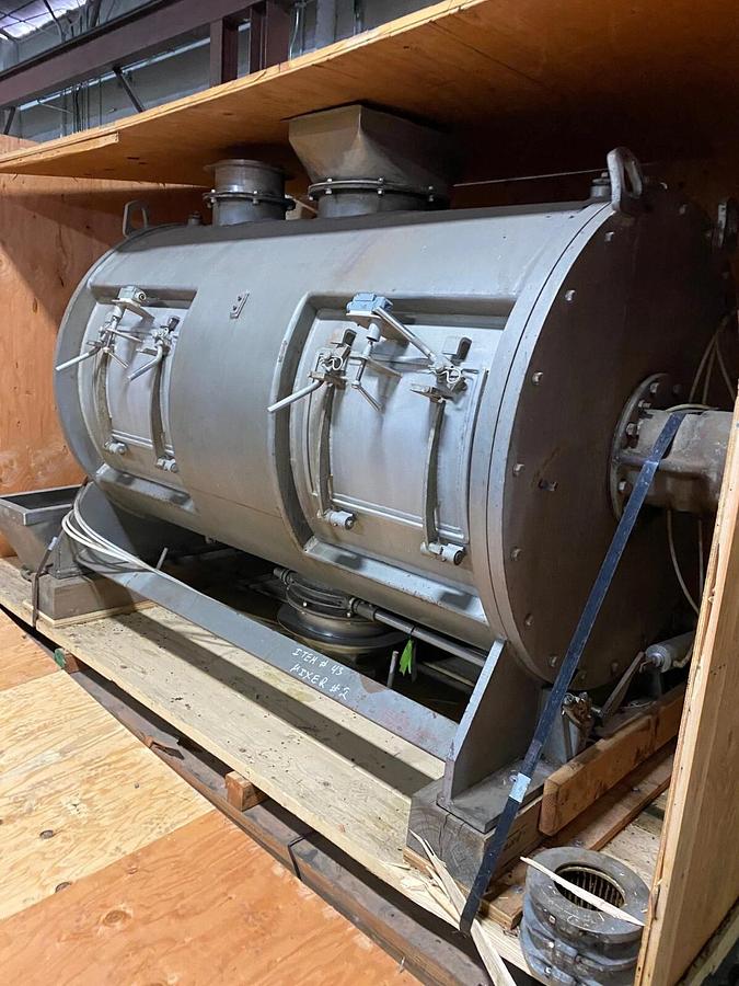 Used AMERICAN PROCESS SYSTEMS-PLOW BLENDER/MIXER WITH GEAR DRIVE AND MOTOR