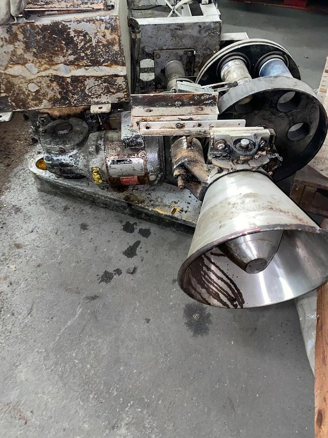 Used SPEE-DEE-Volumetric Cup Filler