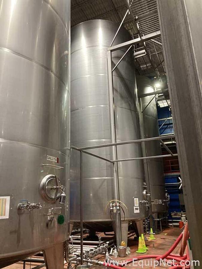 Used 981 HL - 835 BBL Rolec Bright Beer BBT And Storage Stainless Steel Jacketed Tank