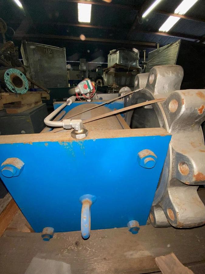 Used Knife Gate Valve with Pneumatic Actuator Lot