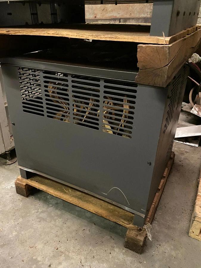 Used THE GENERAL CLASSIC- Forklift Battery Charger