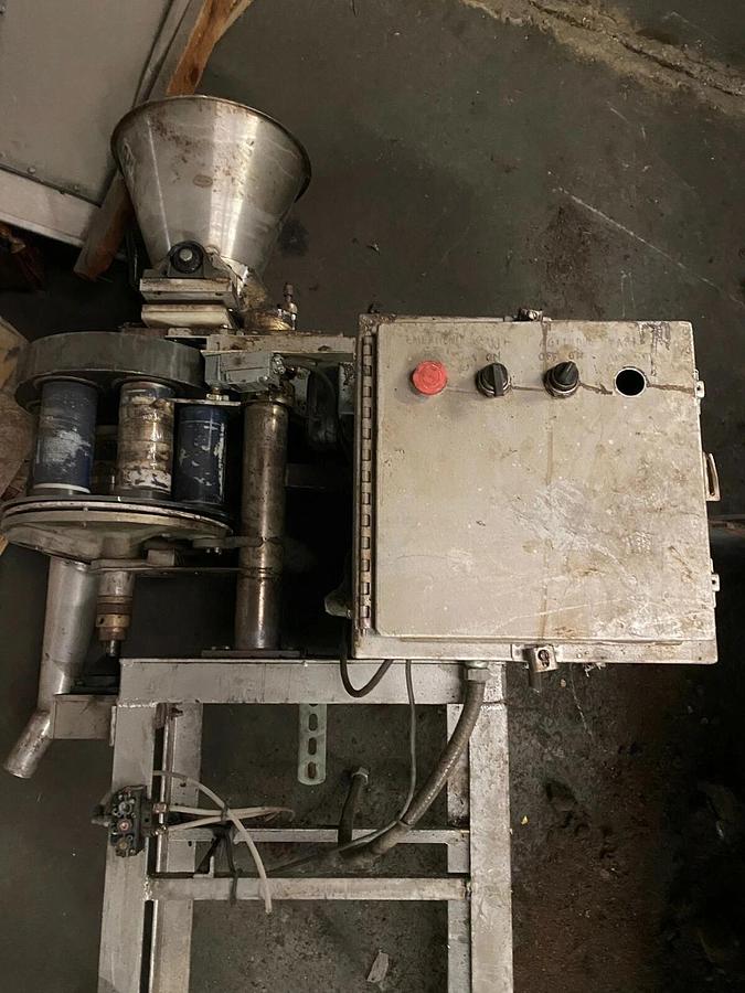 Used SPEE-DEE-Volumetric Cup Filler