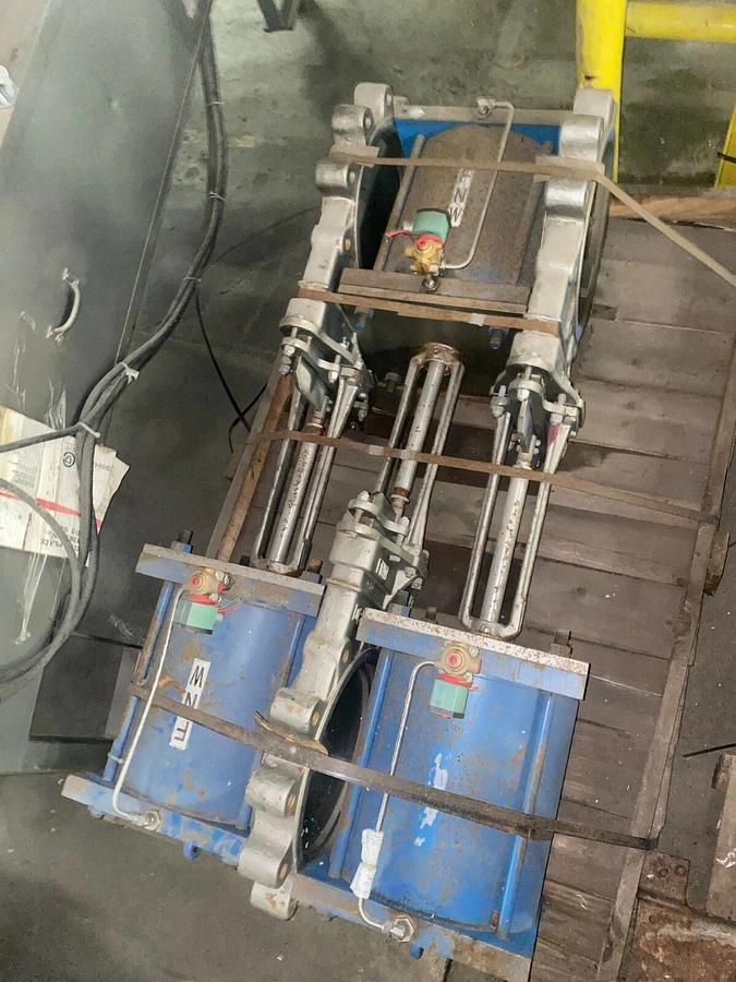 Used Knife Gate Valve with Pneumatic Actuator Lot