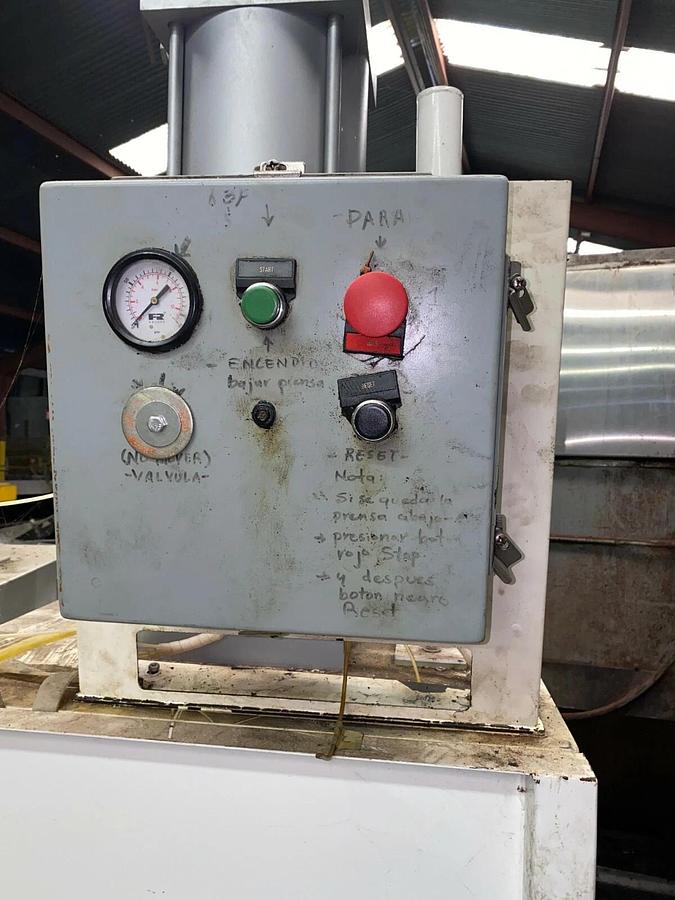 Used VAC-U-MAX Bulk Process-Pneumatic Bag Compactor