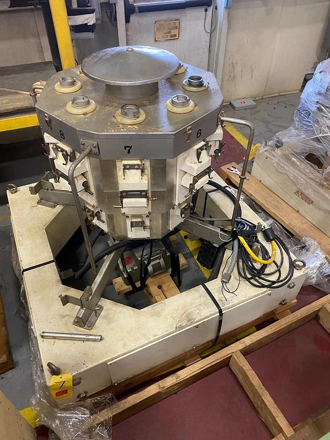 Used Yamato 8-Head Data Weigh Scale